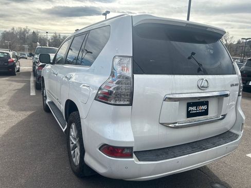Used 2019 Lexus GX 460 image 12