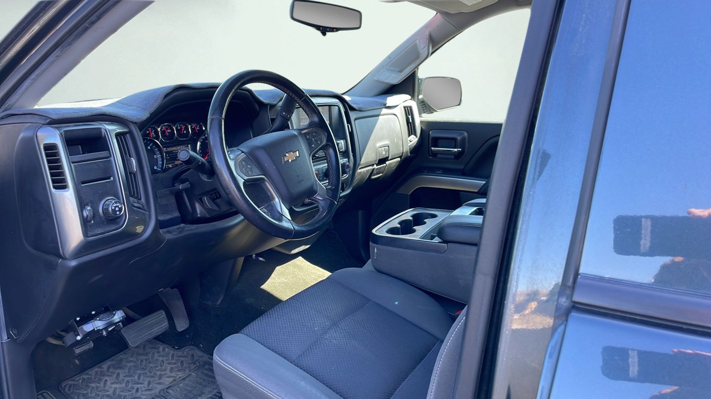 Used 2017 Chevrolet Silverado 1500 LT w/ All Star Edition RWD image 9
