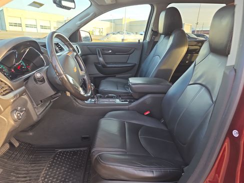 Used 2017 Chevrolet Traverse LT image 13