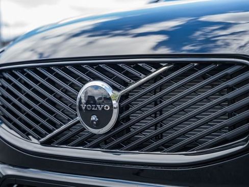 New 2026 Volvo XC60 T8 Plus w/ Protection Package Premier image 12