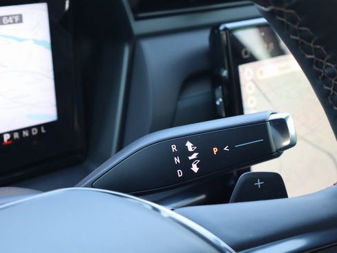 New 2026 GMC Terrain AT4 w/ Convenience Package III image 17