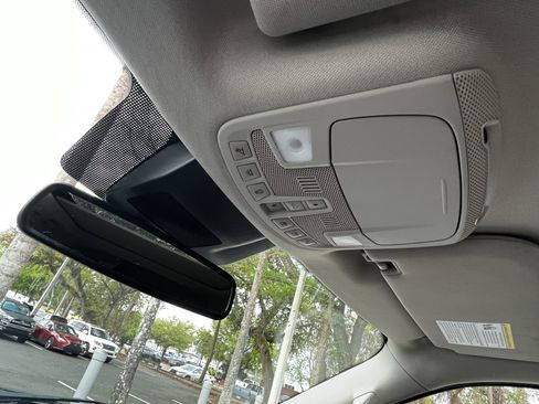 Used 2021 Ford Expedition Limited image 29