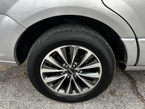 Used 2015 Lincoln Navigator Base 4x2 4dr SUV image 22