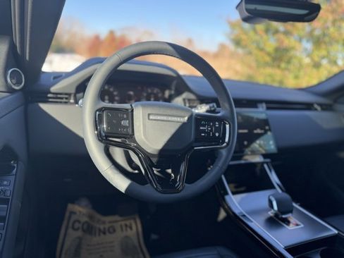 Used 2026 Land Rover Range Rover Evoque S image 23