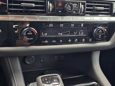 New 2026 Nissan Pathfinder SL AWD/4WD image 19