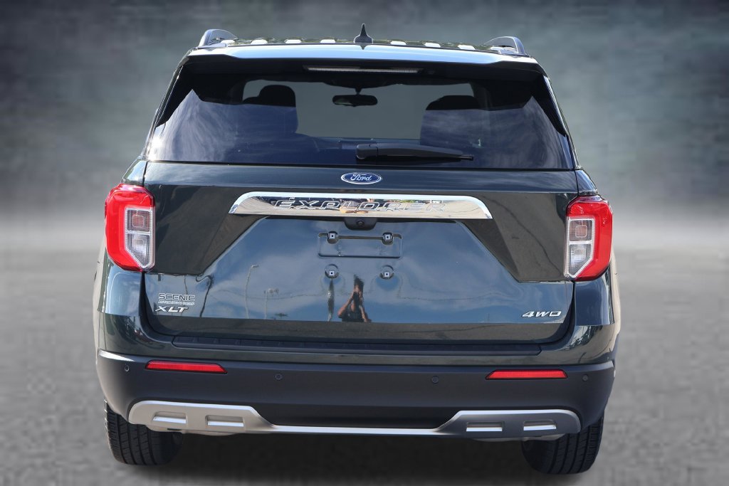 Used 2023 Ford Explorer XLT w/ Equipment Group 202A AWD/4WD image 23