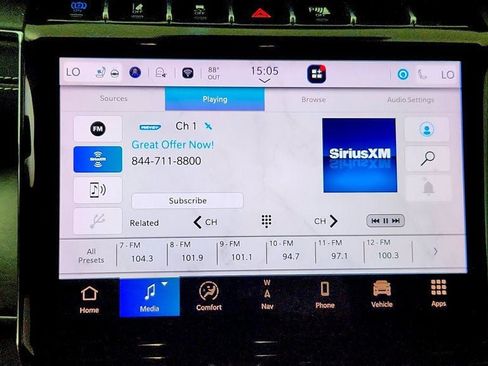 Used 2023 Jeep Grand Cherokee Overland AWD/4WD image 15