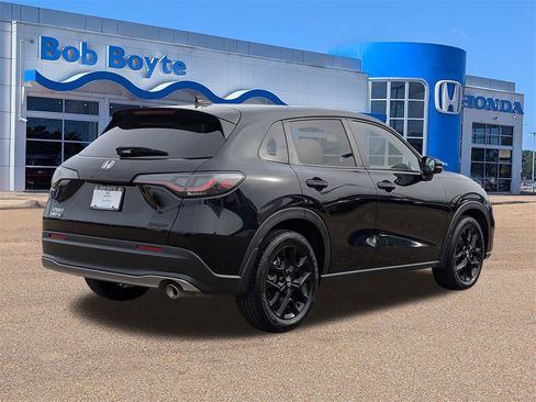 Certified 2024 Honda HR-V Sport image 3