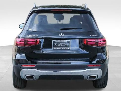 New 2026 Mercedes-Benz GLB 250 4MATIC image 7