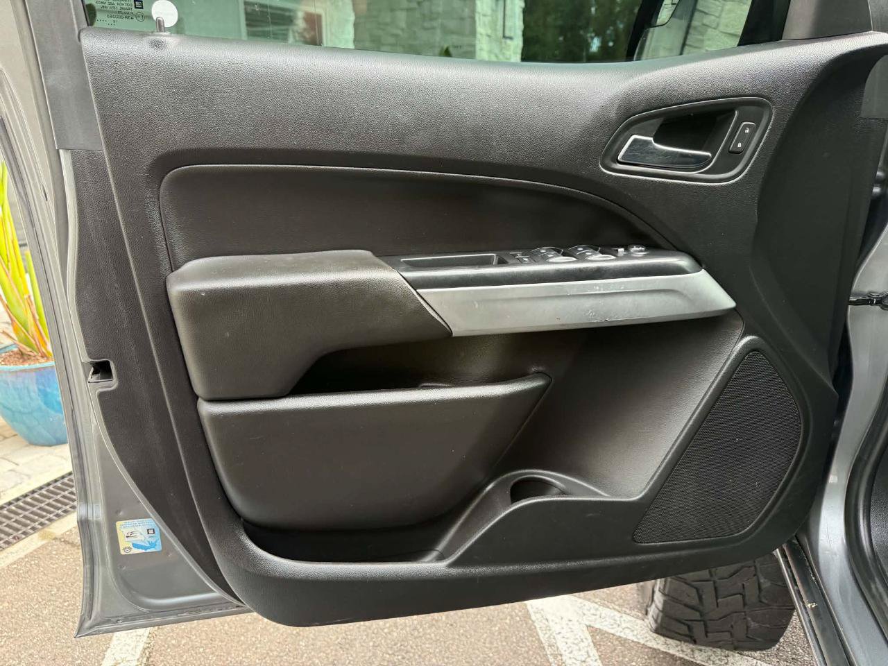 Used 2019 Chevrolet Colorado LT w/ LT Convenience Package RWD image 21