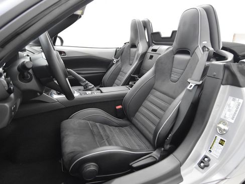 Certified 2025 MAZDA MX-5 Miata Club w/ Brembo/BBS Recaro Package RWD image 25
