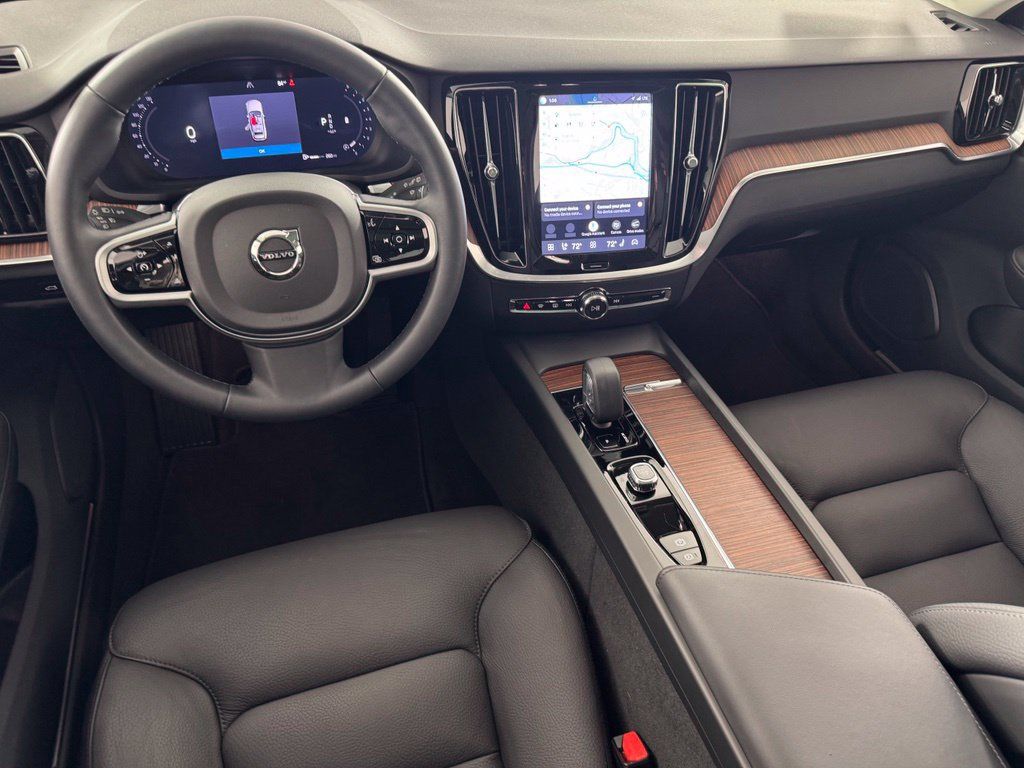 Certified 2025 Volvo V60 B5 Cross Country Plus AWD/4WD image 15
