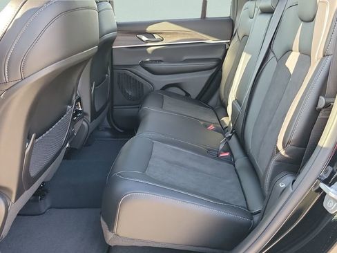New 2026 Jeep Grand Cherokee Altitude RWD image 21