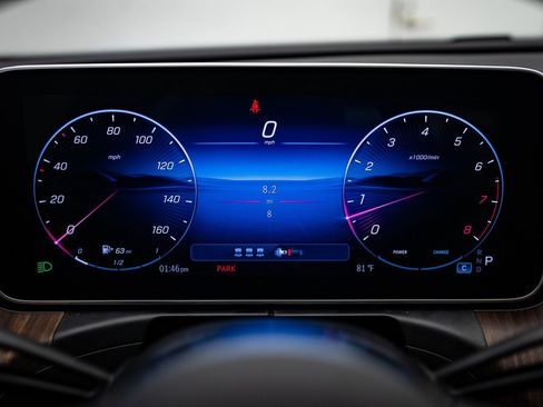 Used 2025 Mercedes-Benz C 300 4MATIC Sedan image 29