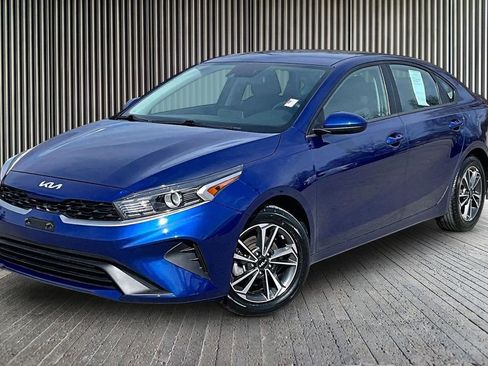 Used 2023 Kia Forte LXS image 12