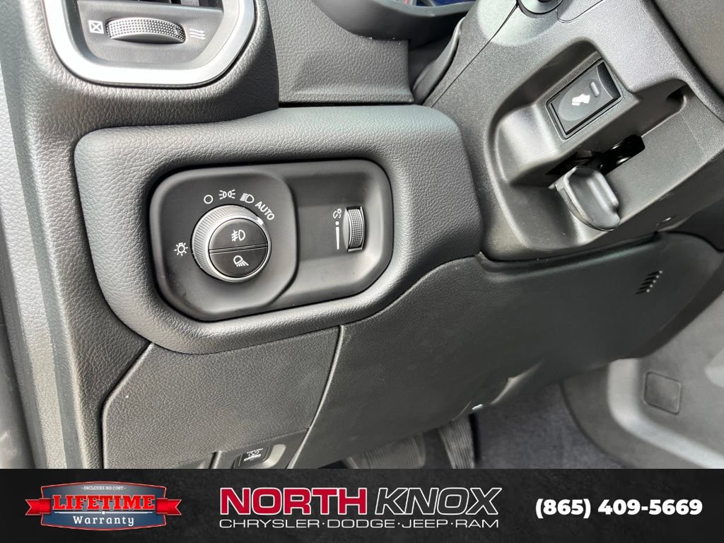 New 2026 RAM 2500 Big Horn AWD/4WD image 7