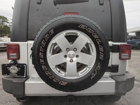 Used 2010 Jeep Wrangler Unlimited Sahara w/ Trailer Tow Group AWD/4WD image 40