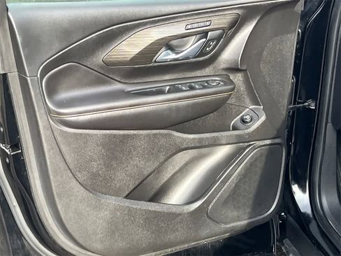 Used 2021 GMC Terrain SLT image 11