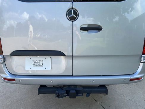 Used 2023 Mercedes-Benz Sprinter 3500 image 7