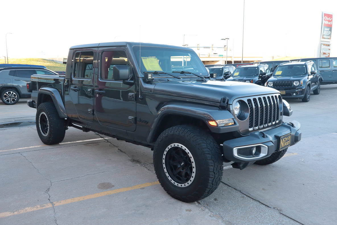 Used 2020 Jeep Gladiator Sport w/ Quick Order Package 24S AWD/4WD image 4
