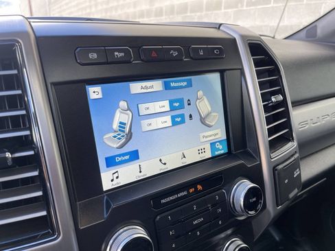 Used 2019 Ford F250 Platinum w/ Platinum Ultimate Package AWD/4WD image 25