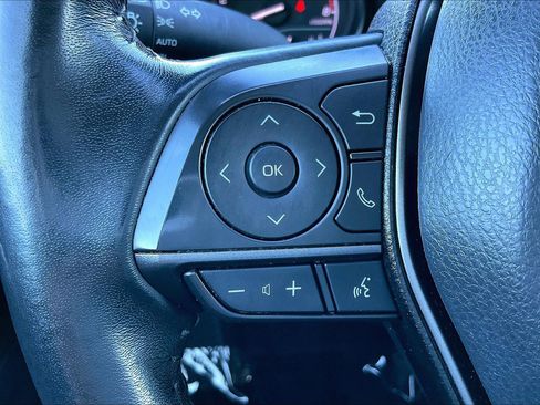 Used 2022 Toyota Camry SE image 18