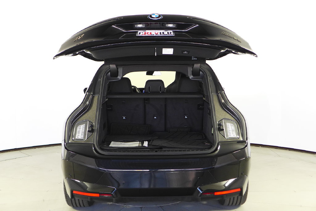 Used 2023 BMW iX M60 w/ Executive Package AWD/4WD image 9