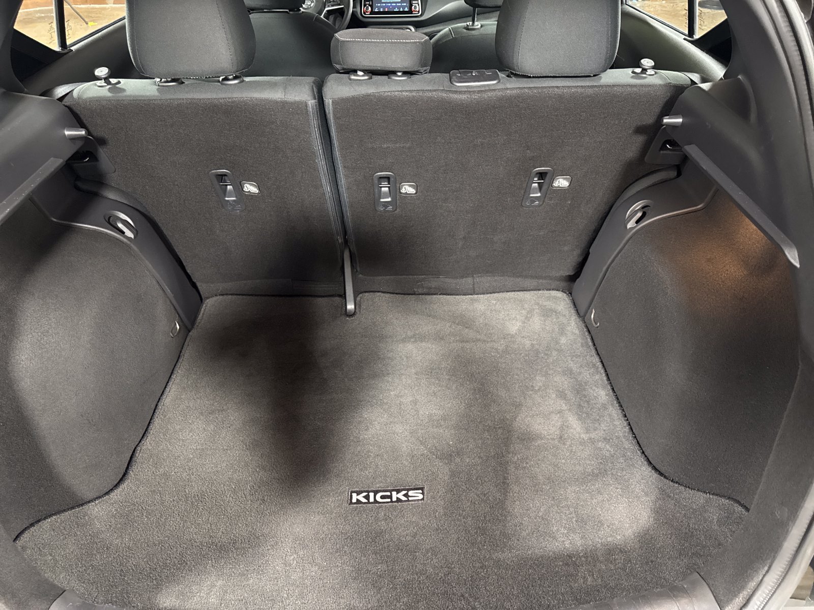 Used 2021 Nissan Kicks S FWD image 21