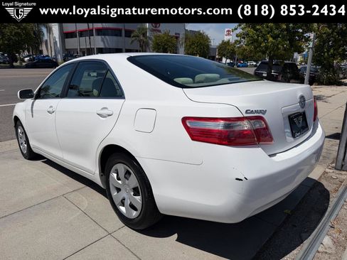 Used 2009 Toyota Camry LE FWD image 5