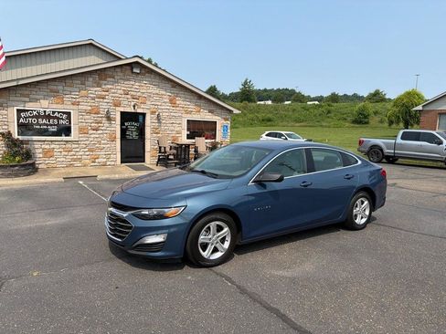 Used 2024 Chevrolet Malibu LS w/ LPO, Floor Liner Package FWD image 2