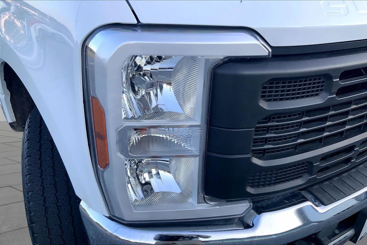Used 2024 Ford F250 XL w/ 360-Degree Camera Package AWD/4WD image 25