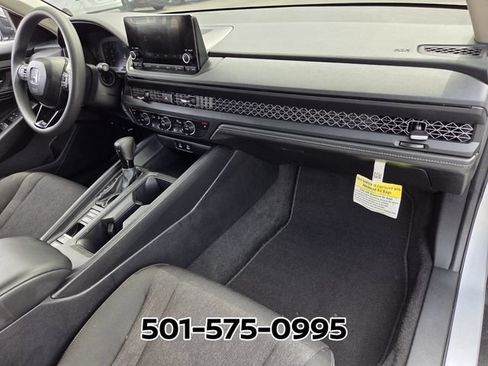 Used 2025 Honda Accord SE image 18