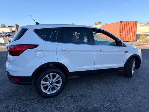 Used 2019 Ford Escape SE FWD image 7