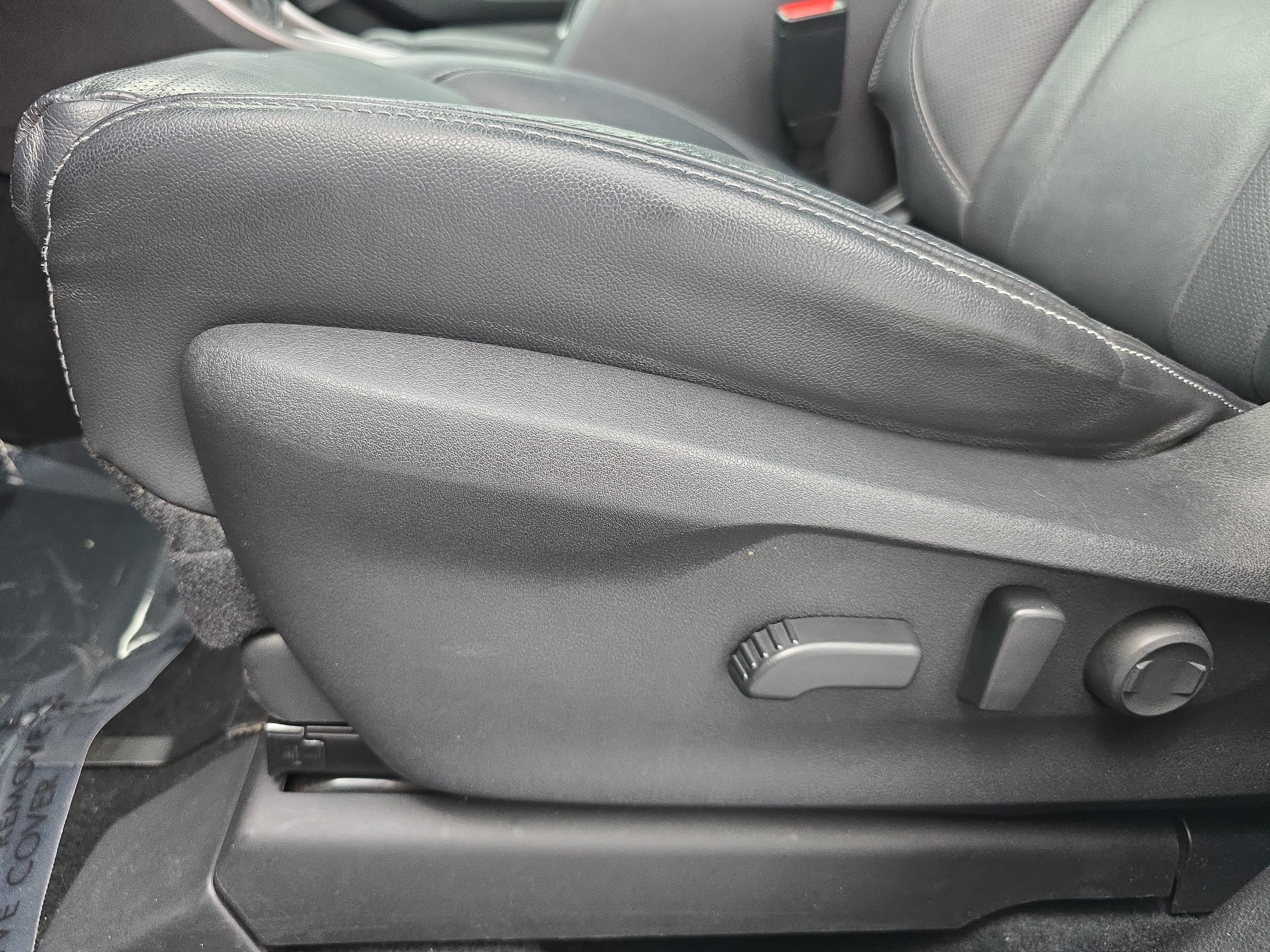 Used 2019 Subaru Ascent Limited AWD/4WD image 30