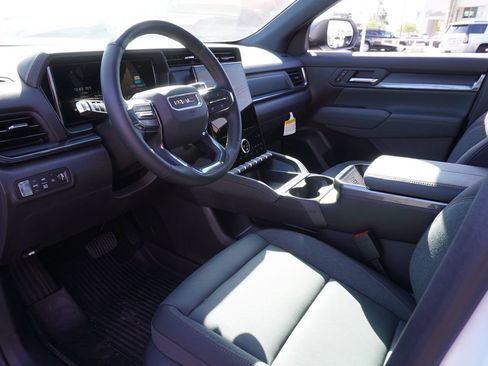 New 2026 GMC Terrain AT4 w/ Convenience Package III image 17