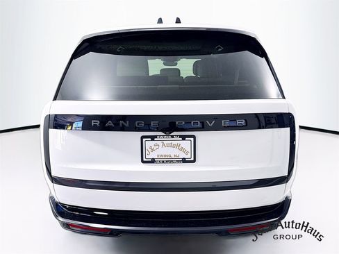 Used 2025 Land Rover Range Rover Long Wheelbase SE AWD/4WD image 6