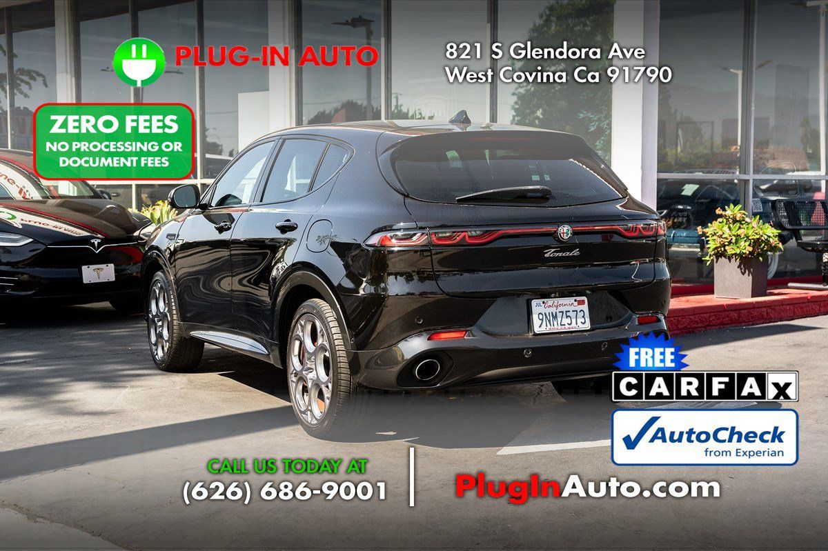 Used 2024 Alfa Romeo Tonale Veloce AWD/4WD image 2