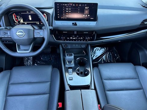 Certified 2025 Nissan Rogue SL w/ SL Premium Package image 13