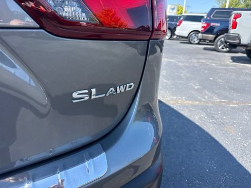 Used 2017 Nissan Rogue Sport SL AWD/4WD image 11