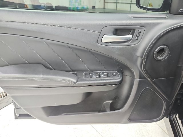 Used 2023 Dodge Charger R/T w/ Plus Group RWD image 36