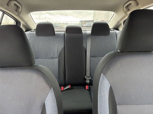 Used 2025 Nissan Versa SV FWD image 14