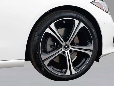 Used 2026 Mercedes-Benz C 300 4MATIC Sedan image 9
