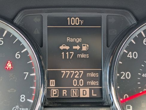 Used 2011 Nissan Rogue S image 19