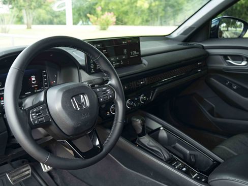 Used 2023 Honda Accord Sport image 16