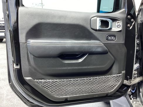 Used 2023 Jeep Gladiator Overland w/ LED Lighting Group image 26