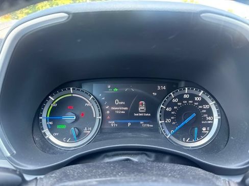 Used 2021 Toyota Highlander XLE AWD/4WD image 9