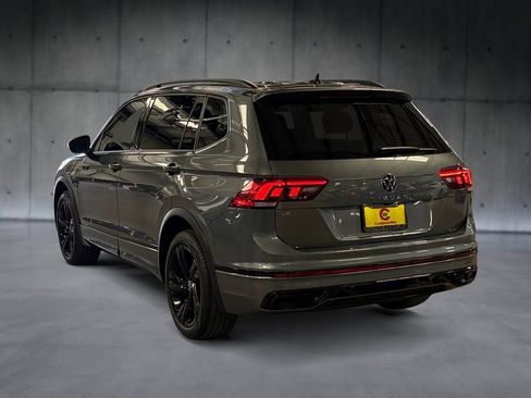 Used 2024 Volkswagen Tiguan SE R-Line FWD image 3