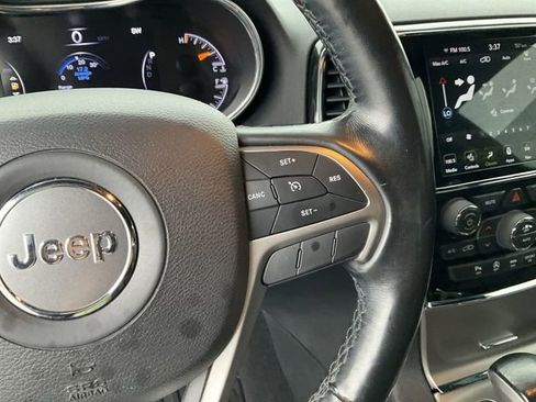 Used 2020 Jeep Grand Cherokee Altitude AWD/4WD image 20