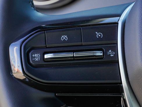 Used 2025 Chevrolet Colorado ZR2 w/ Technology Package image 33