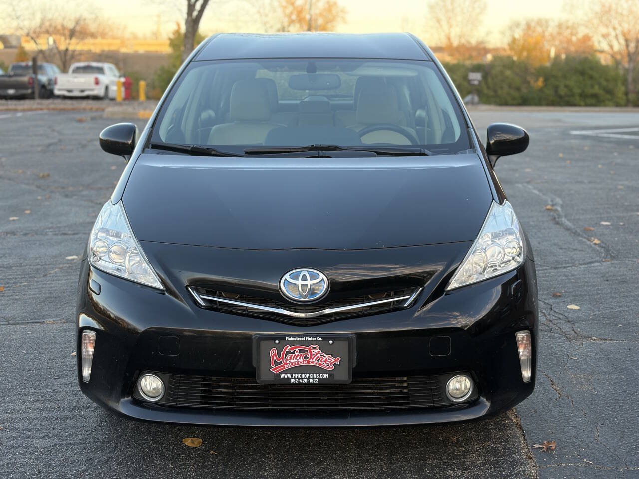 Used 2014 Toyota Prius V Five FWD image 2